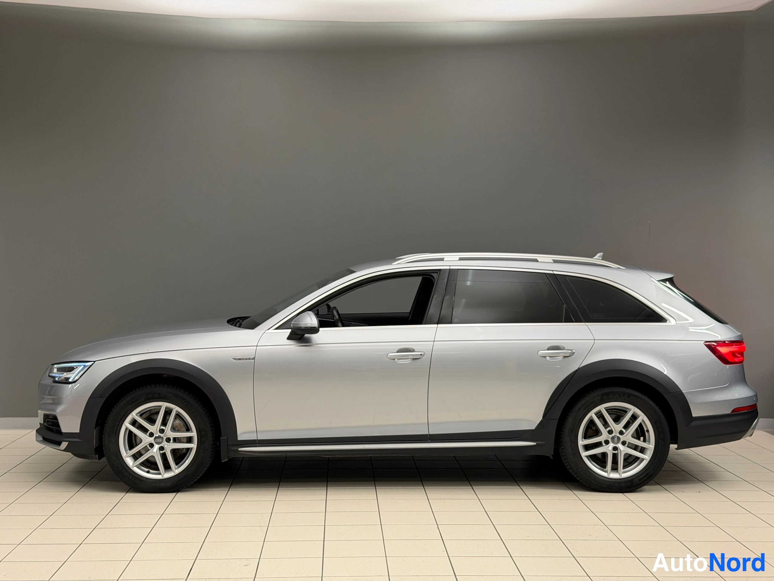Hopea Audi A4 Allroad 2017, kuva 2