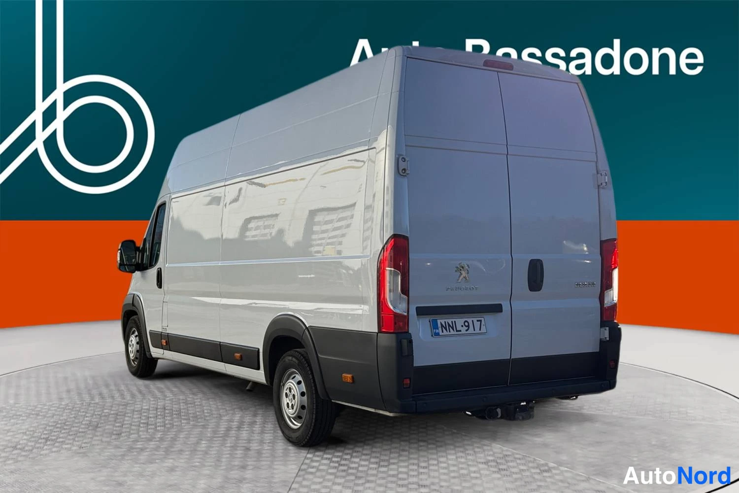 Valkoinen Peugeot Boxer 2023, takaviisto, kuva 6