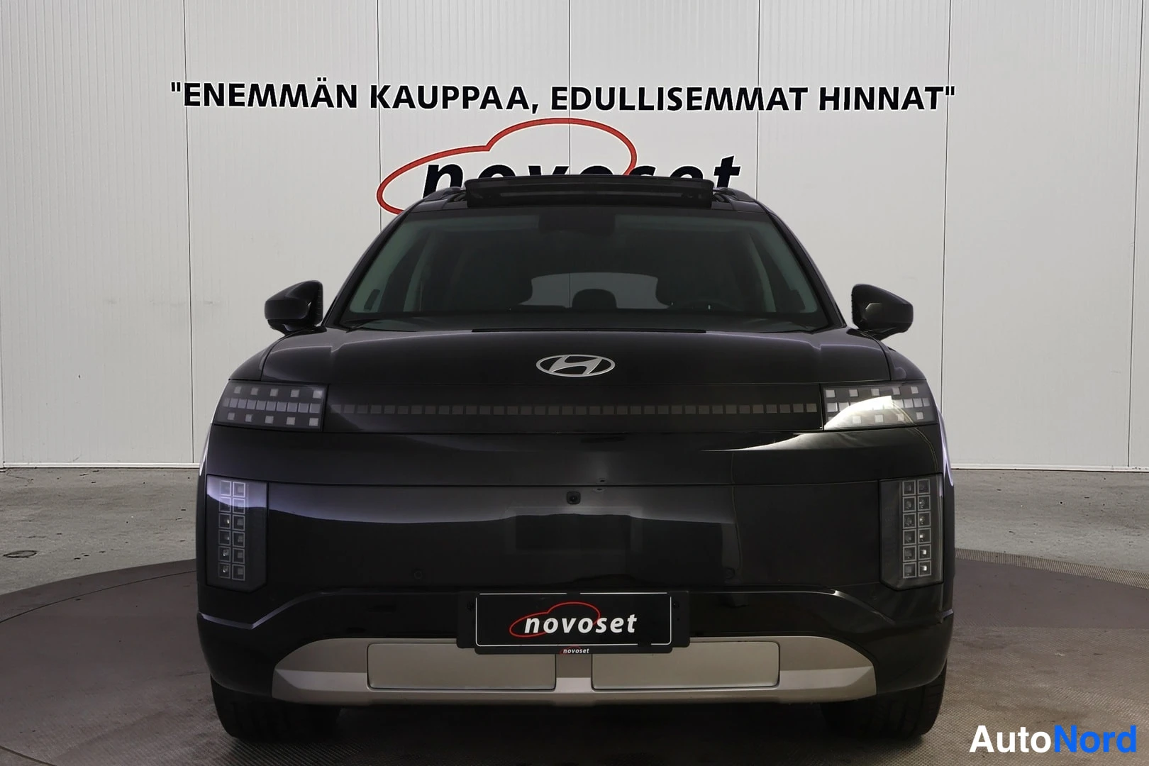 Musta Hyundai IONIQ 9 2026, edestä, kuva 3