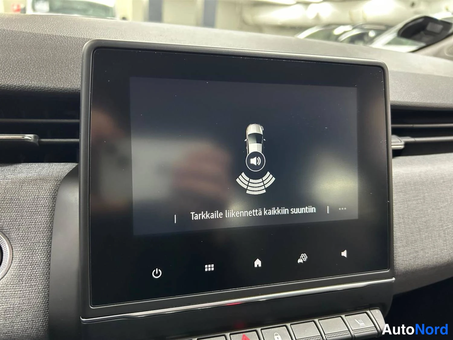 Punainen Renault Clio 2024, yksityiskohta, kuva 17