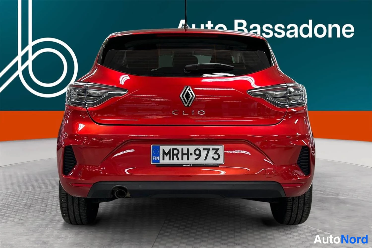 Punainen Renault Clio 2024, takaa, kuva 8