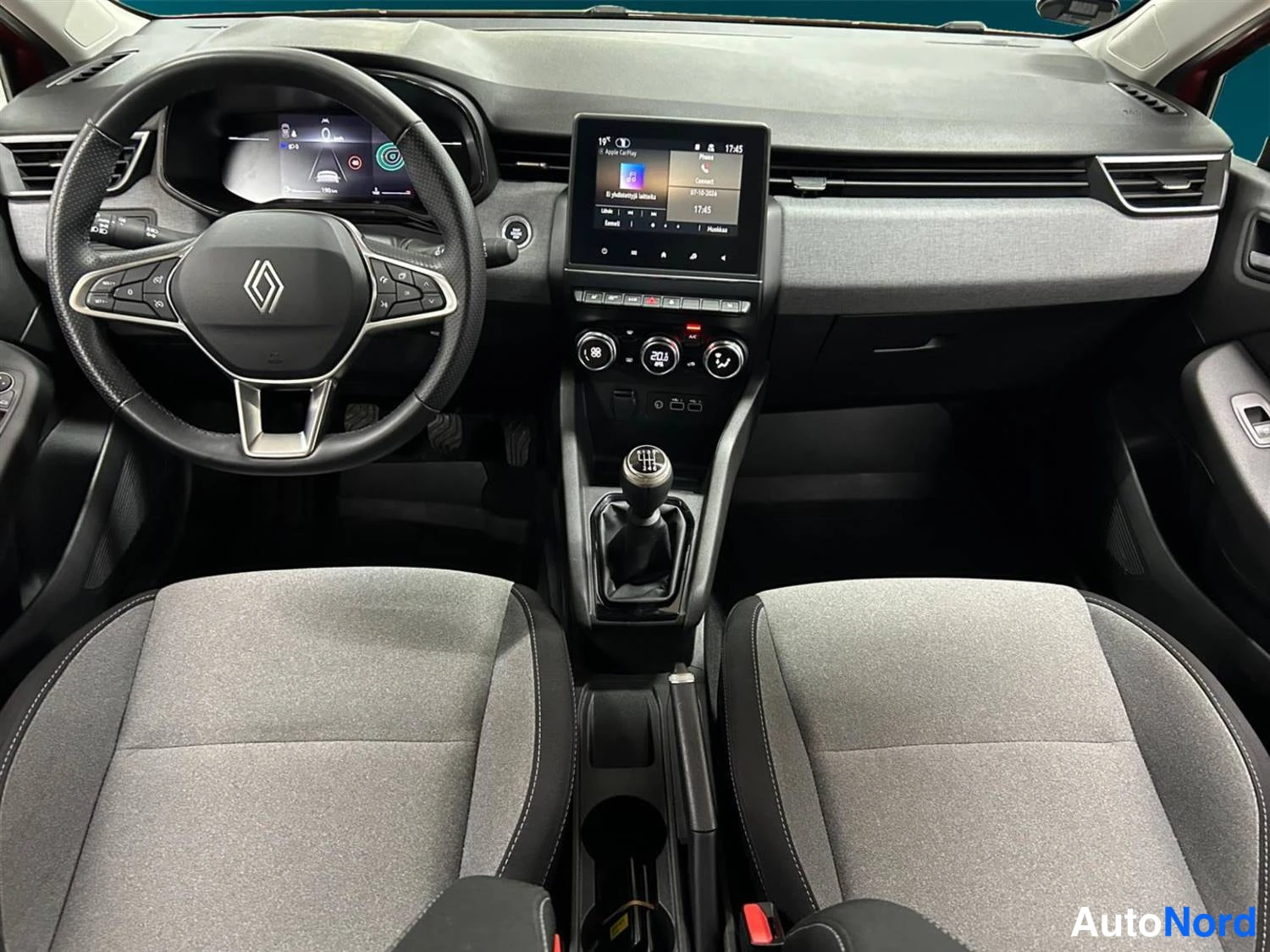 Punainen Renault Clio 2024, ohjaamo, kuva 9