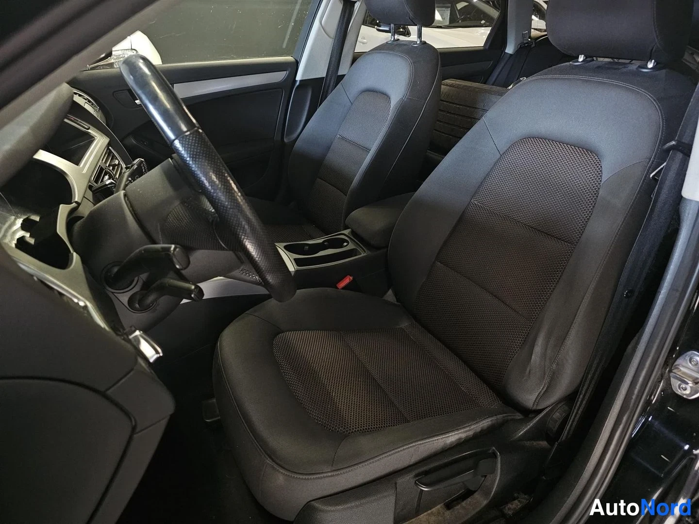 Musta Audi A4 allroad quattro 2011, etuistuimet, kuva 9