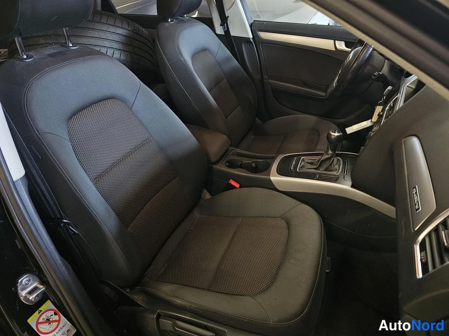 Musta Audi A4 allroad quattro 2011, etuistuimet, kuva 12
