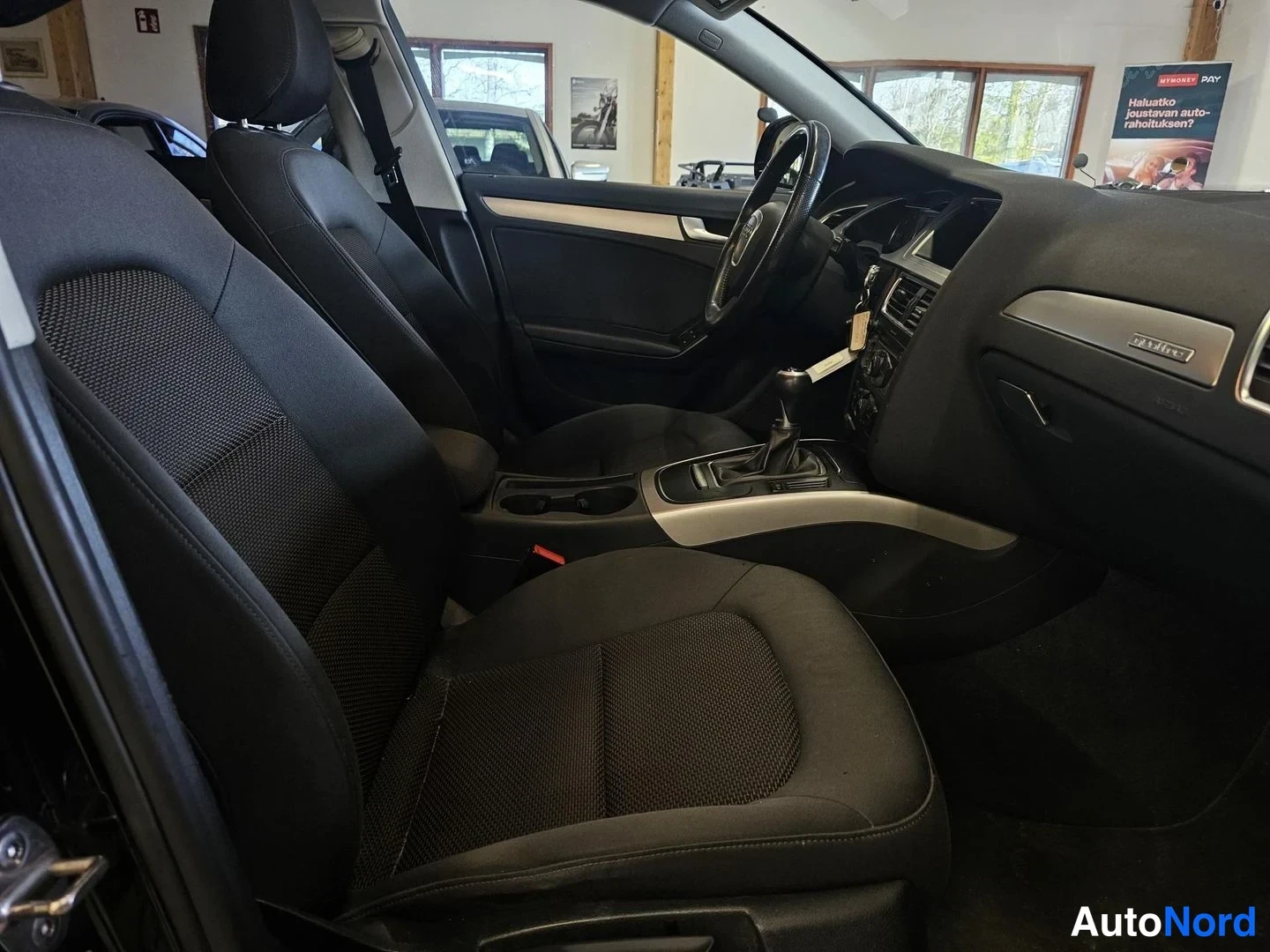 Musta Audi A4 allroad quattro 2011, etuistuimet, kuva 10