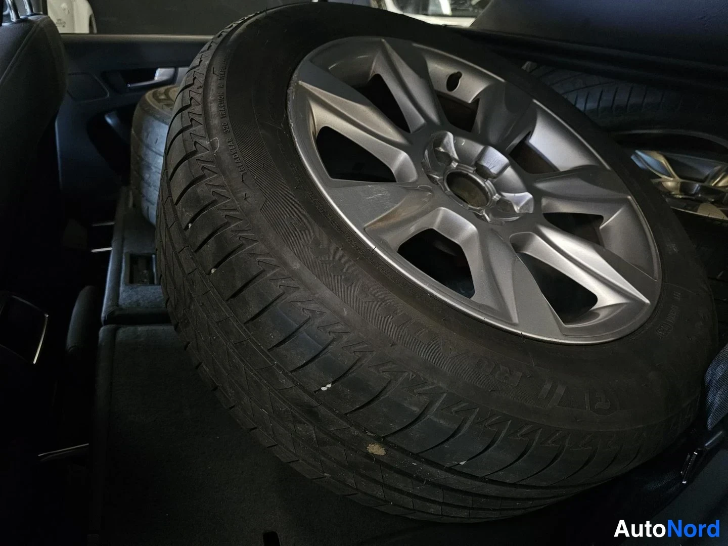 Musta Audi A4 allroad quattro 2011, yksityiskohta, kuva 21