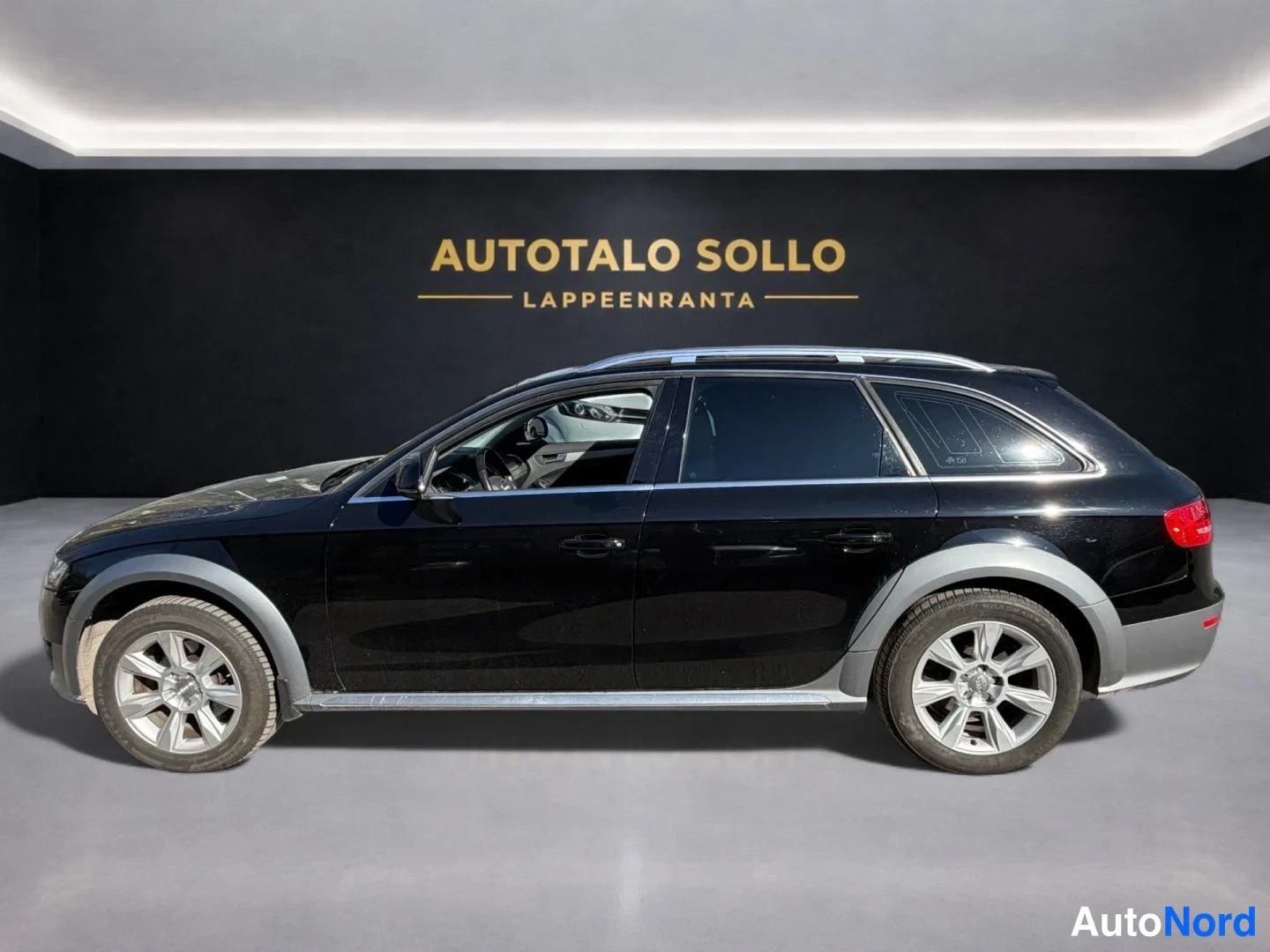 Musta Audi A4 allroad quattro 2011, sivulta, kuva 4