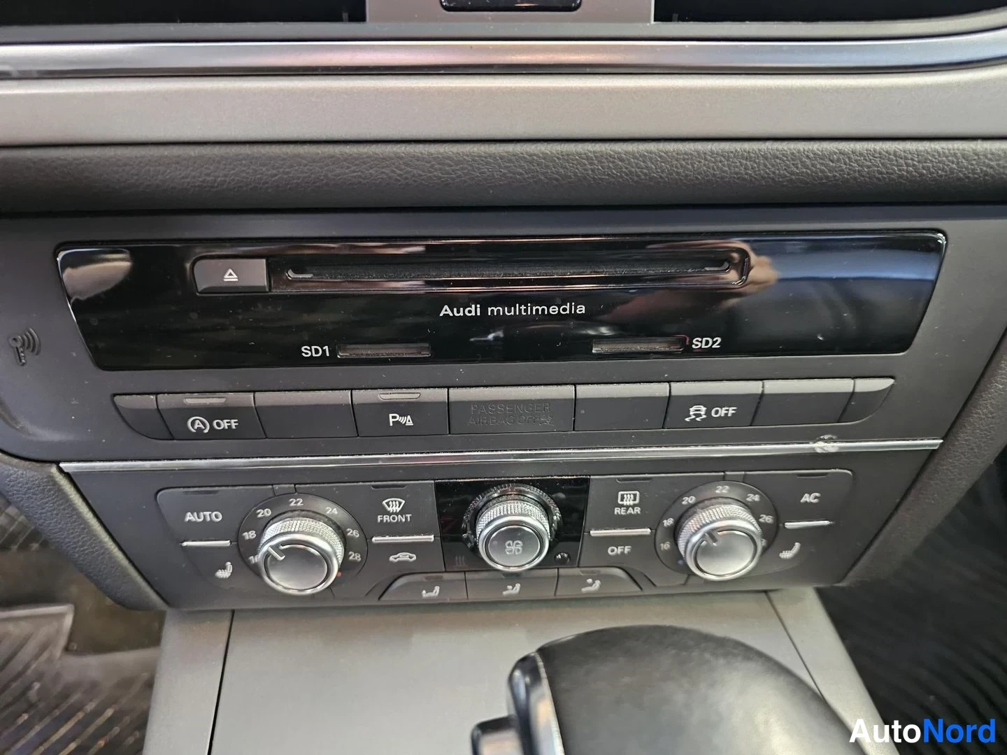 Valkoinen Audi A6 2011, yksityiskohta, kuva 22