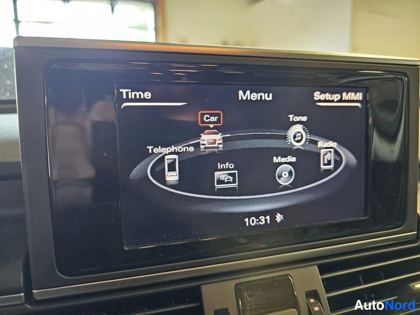 Valkoinen Audi A6 2011, yksityiskohta, kuva 26