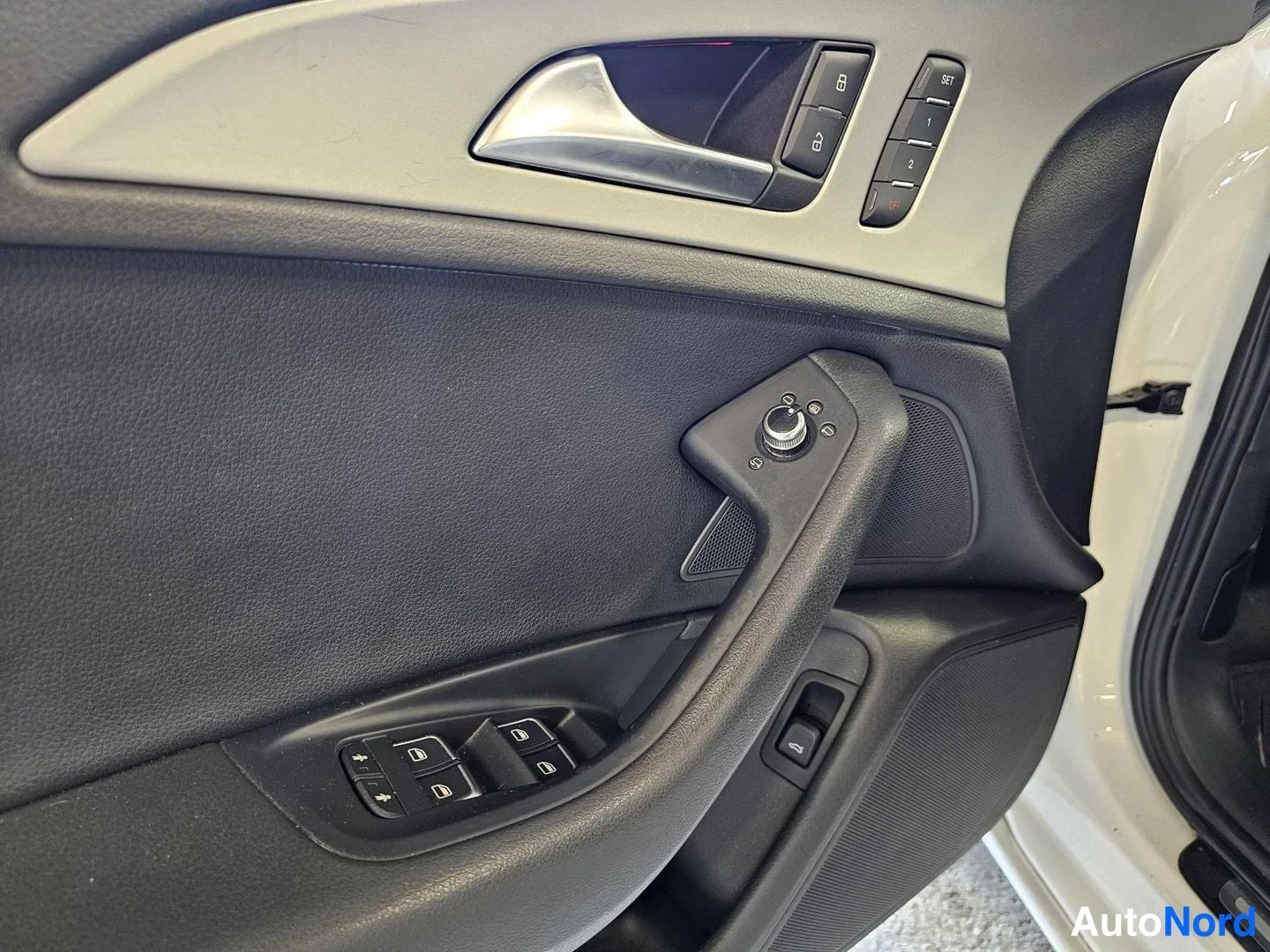 Valkoinen Audi A6 2011, yksityiskohta, kuva 17