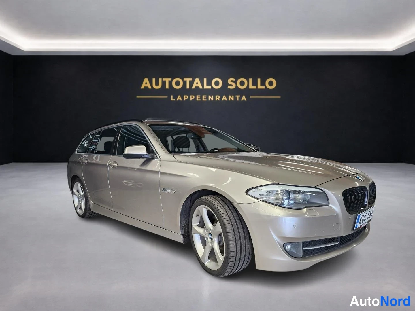 Beige BMW 520d 2012, kuva 2