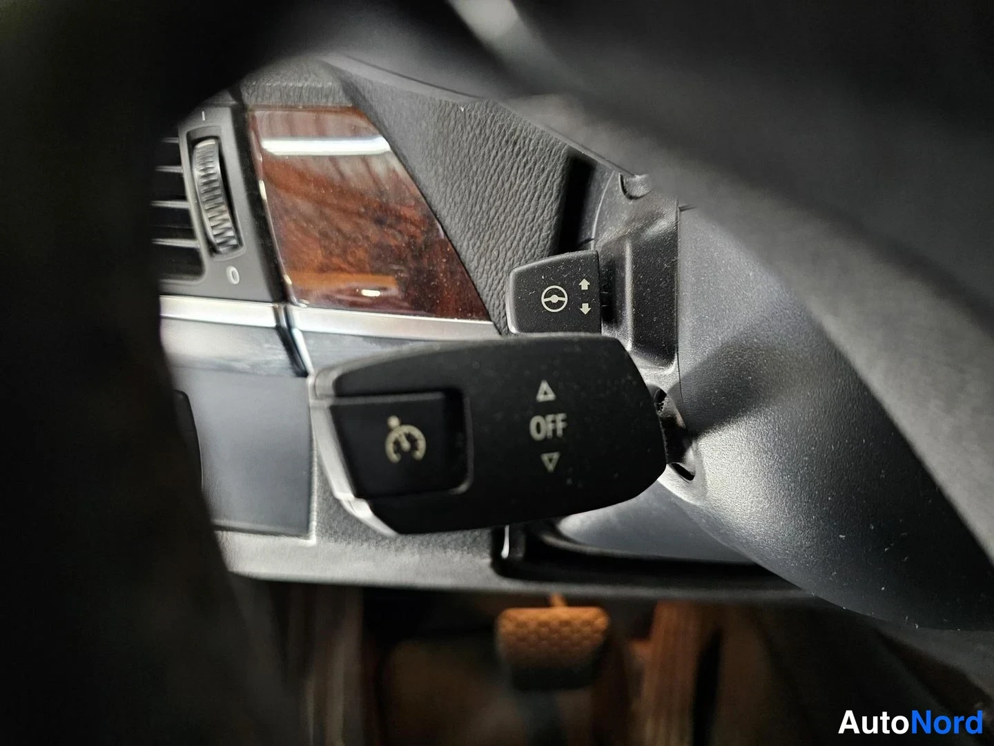 Musta BMW X5 xDrive35d 2010, yksityiskohta, kuva 22