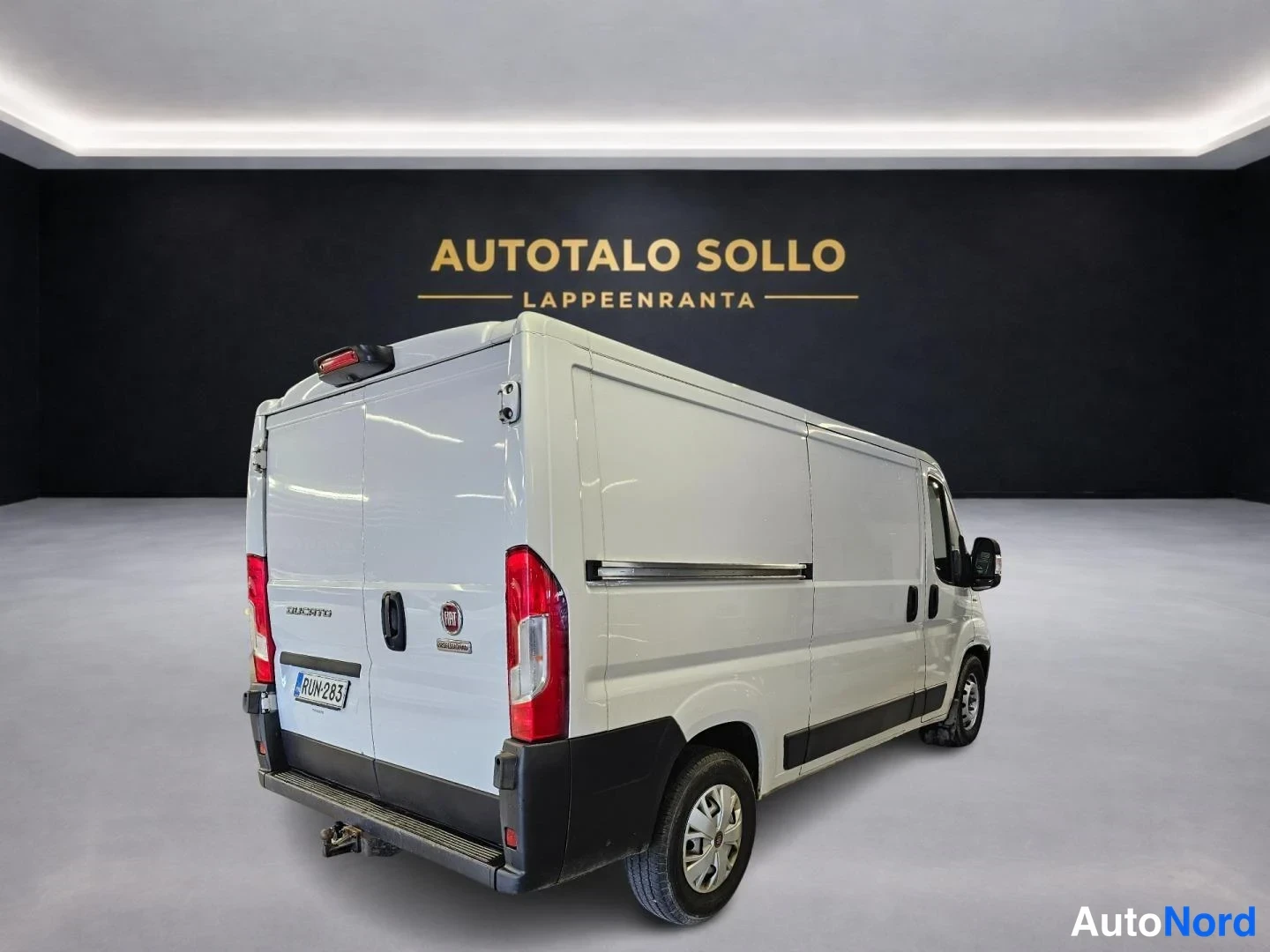 Valkoinen Fiat Ducato 2021, takaviisto, kuva 4