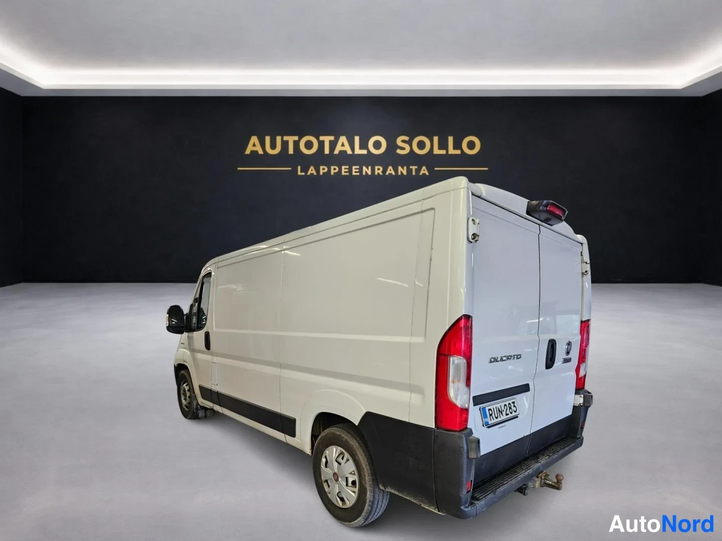 Valkoinen Fiat Ducato 2021, takaviisto, kuva 5