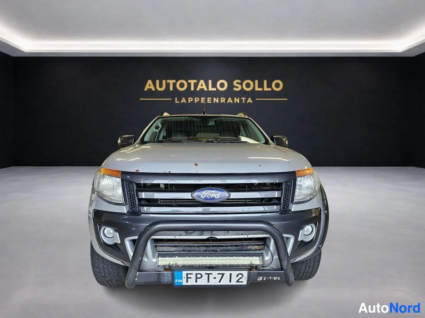 Harmaa Ford Ranger 2014, edestä, kuva 3