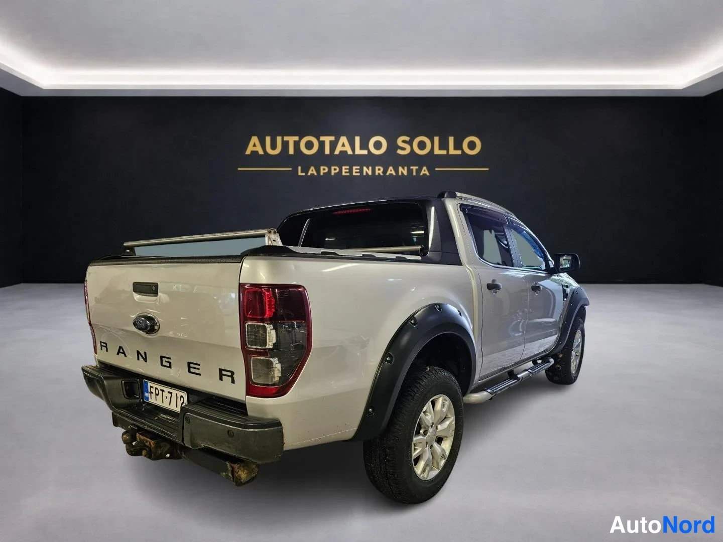 Harmaa Ford Ranger 2014, takaviisto, kuva 5