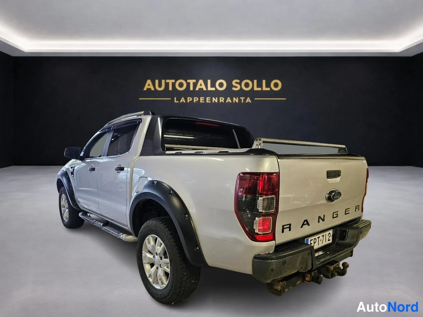 Harmaa Ford Ranger 2014, takaviisto, kuva 4