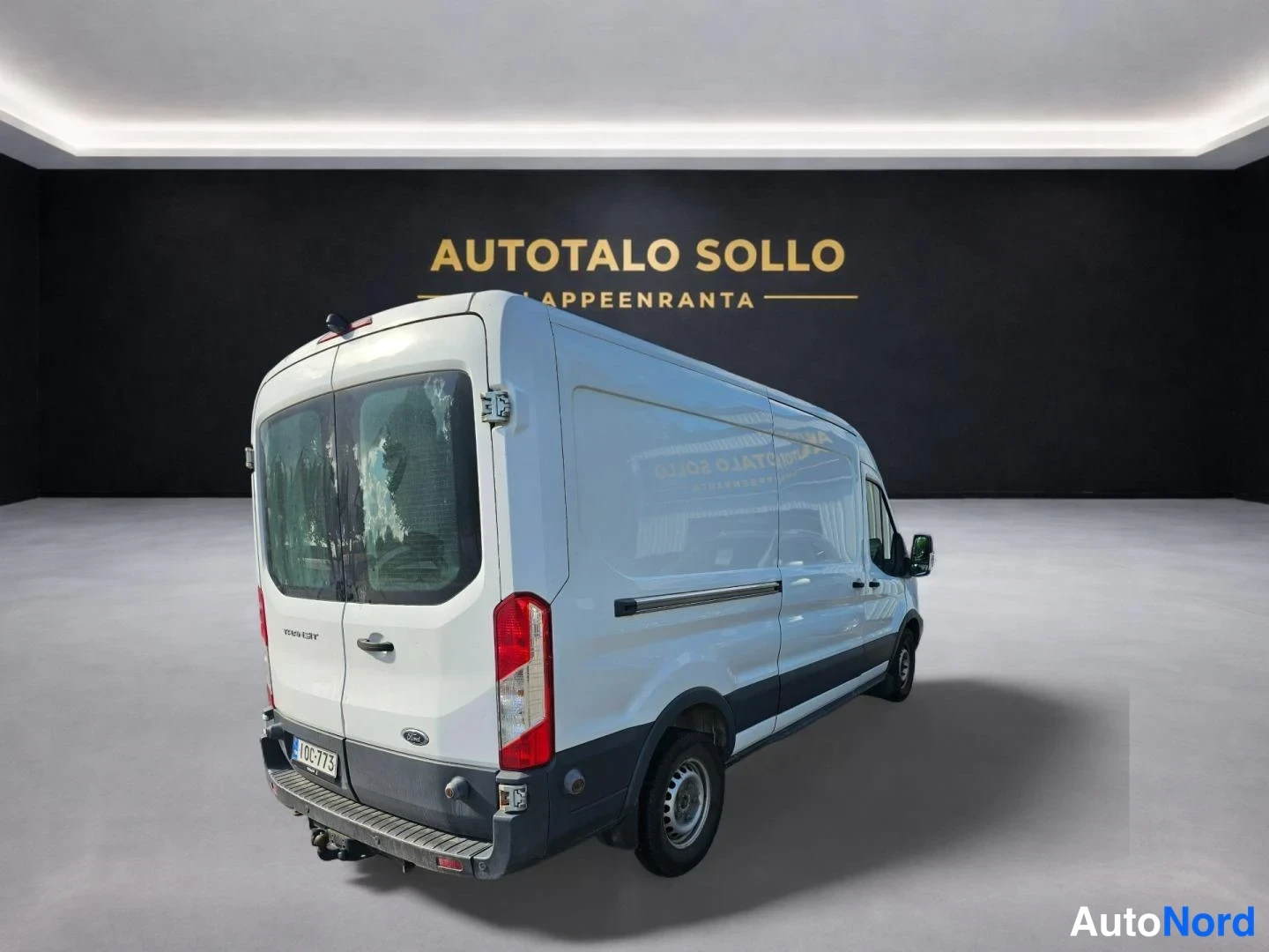Valkoinen Ford Transit 2015, takaviisto, kuva 4
