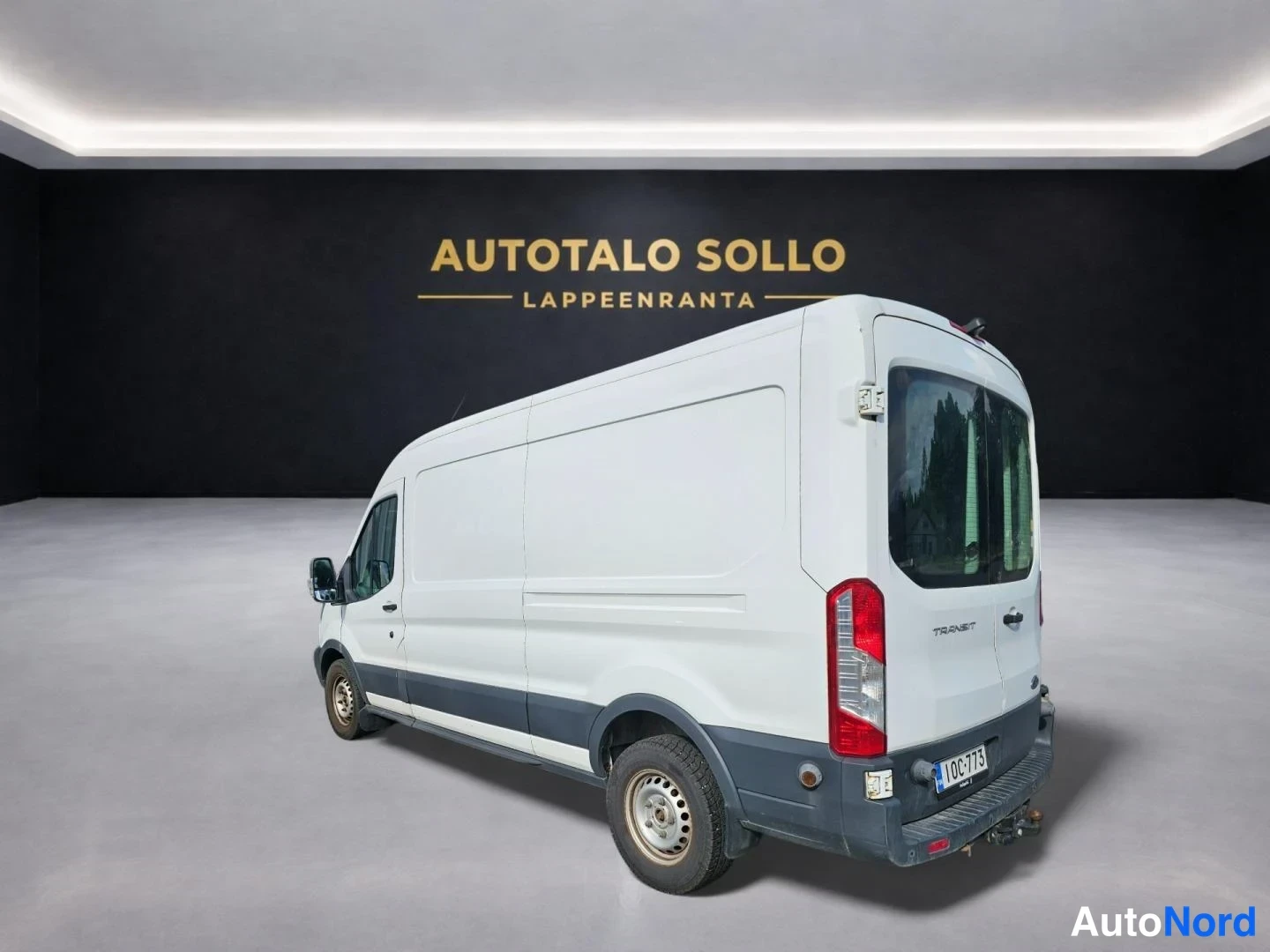 Valkoinen Ford Transit 2015, takaviisto, kuva 5