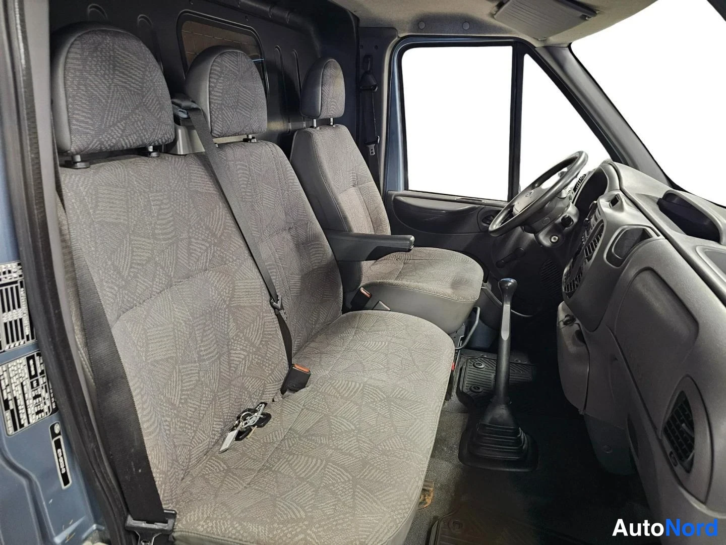 Harmaa Ford Transit 2007, etuistuimet, kuva 11