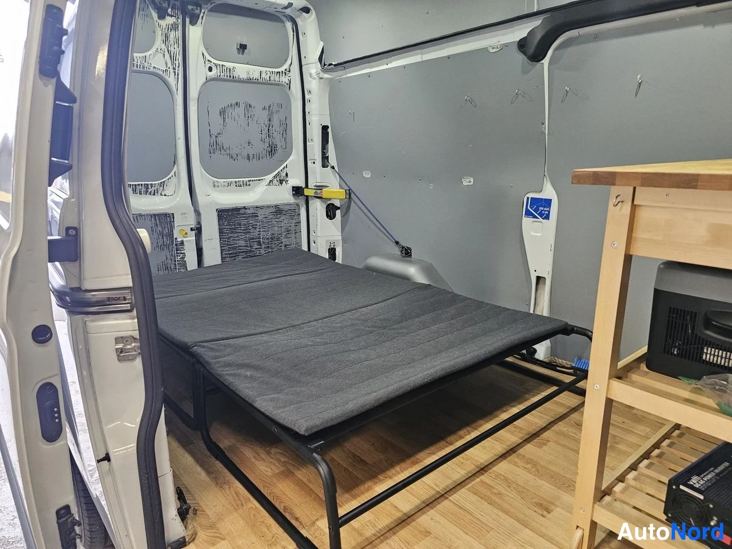 Valkoinen Ford Transit Custom 2014, tavaratila, kuva 12