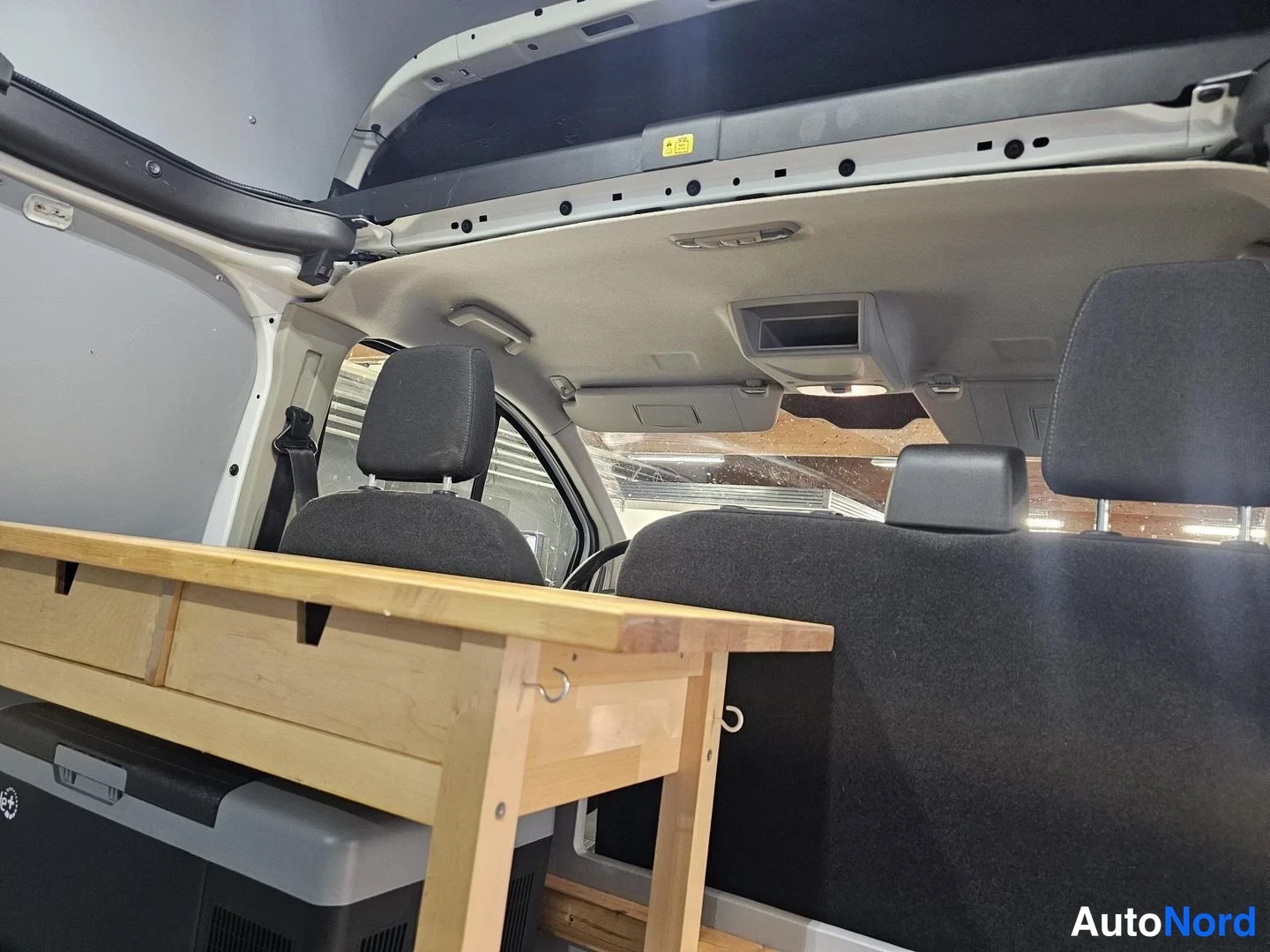 Valkoinen Ford Transit Custom 2014, tavaratila, kuva 14