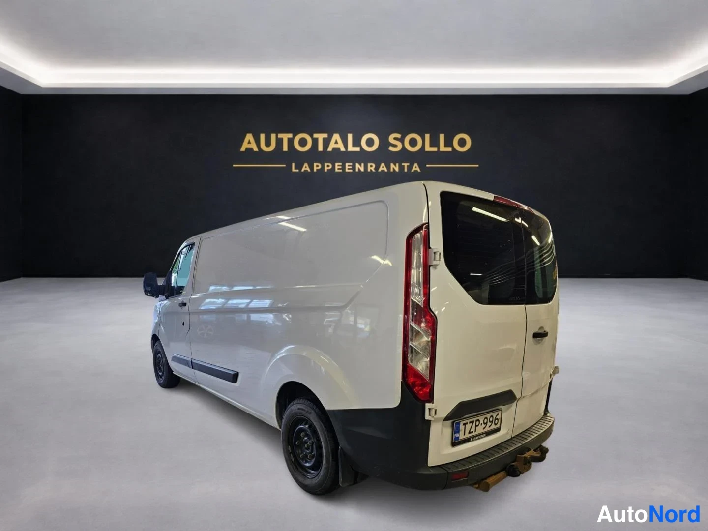 Valkoinen Ford Transit Custom 2015, takaviisto, kuva 5
