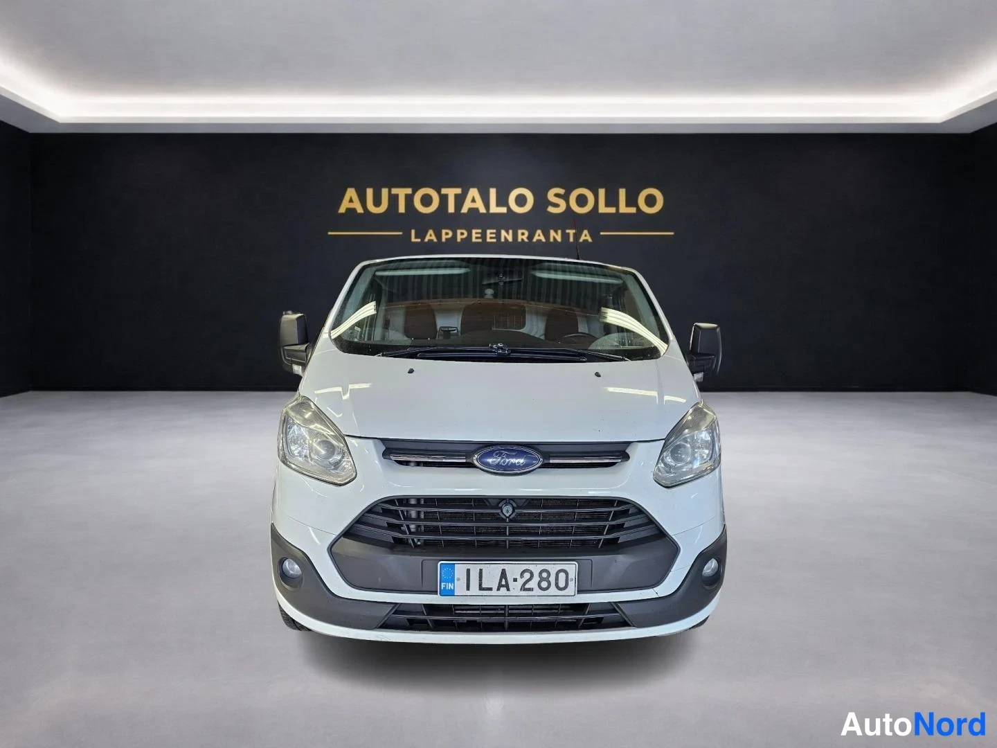 Valkoinen Ford Transit Custom 2013, edestä, kuva 3