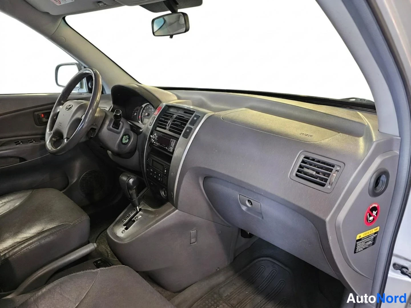 Harmaa Hyundai Tucson 2006, ohjaamo, kuva 9
