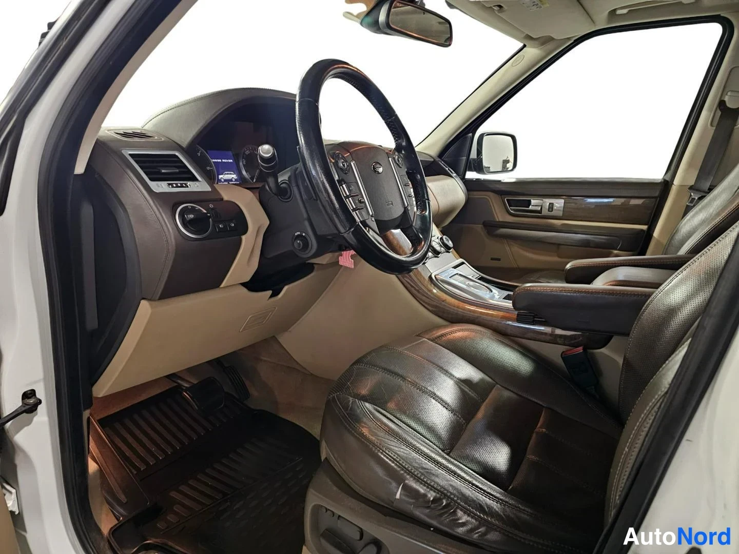 Valkoinen Land Rover Range Rover Sport 2011, ohjaamo, kuva 8