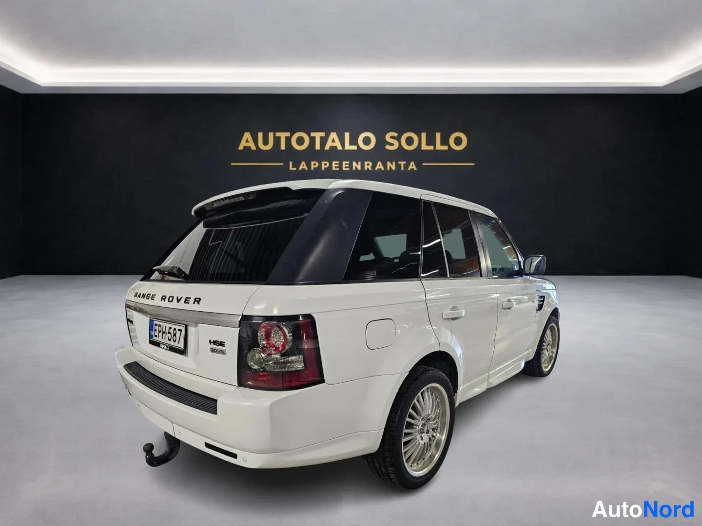 Valkoinen Land Rover Range Rover Sport 2011, takaviisto, kuva 5