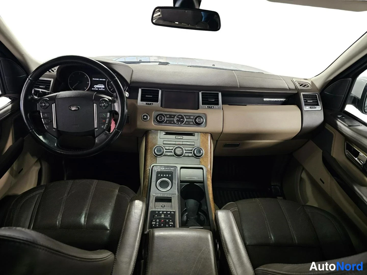 Valkoinen Land Rover Range Rover Sport 2011, ohjaamo, kuva 6