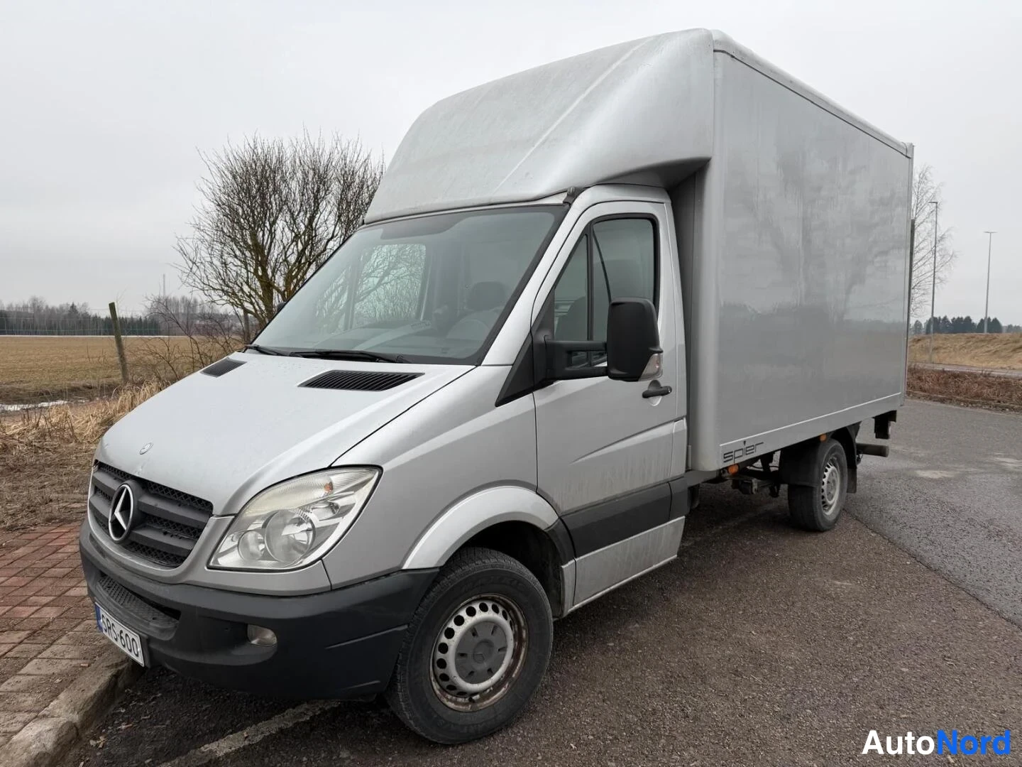Harmaa Mercedes-Benz Sprinter 2010, etuviisto, keula vasemmalle, kuva 3