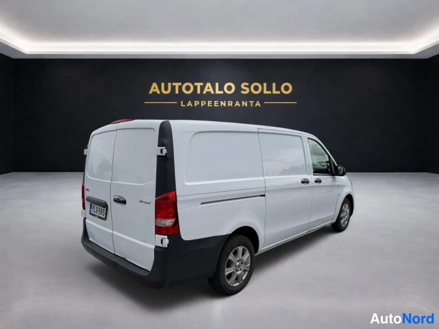 Valkoinen Mercedes-Benz Vito 111 CDI 2019, takaviisto, kuva 4