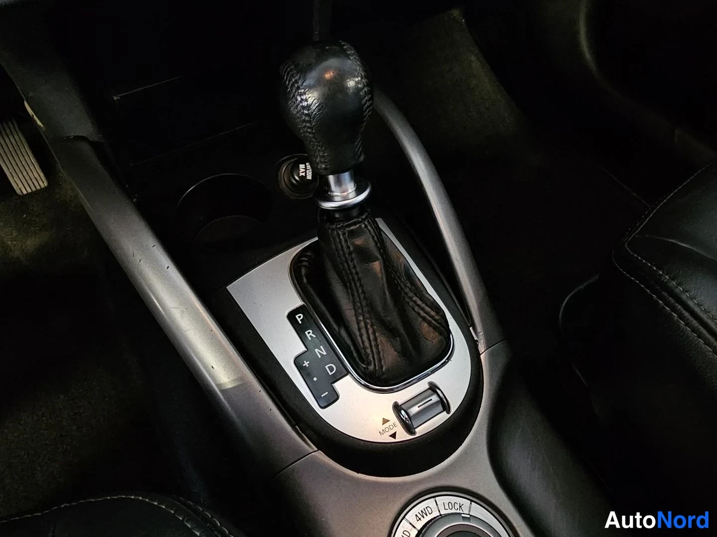 Sininen Mitsubishi Outlander 2012, yksityiskohta, kuva 25
