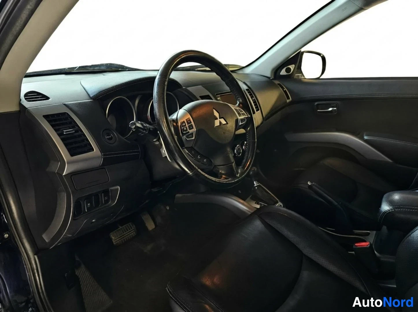 Sininen Mitsubishi Outlander 2012, ohjaamo, kuva 11