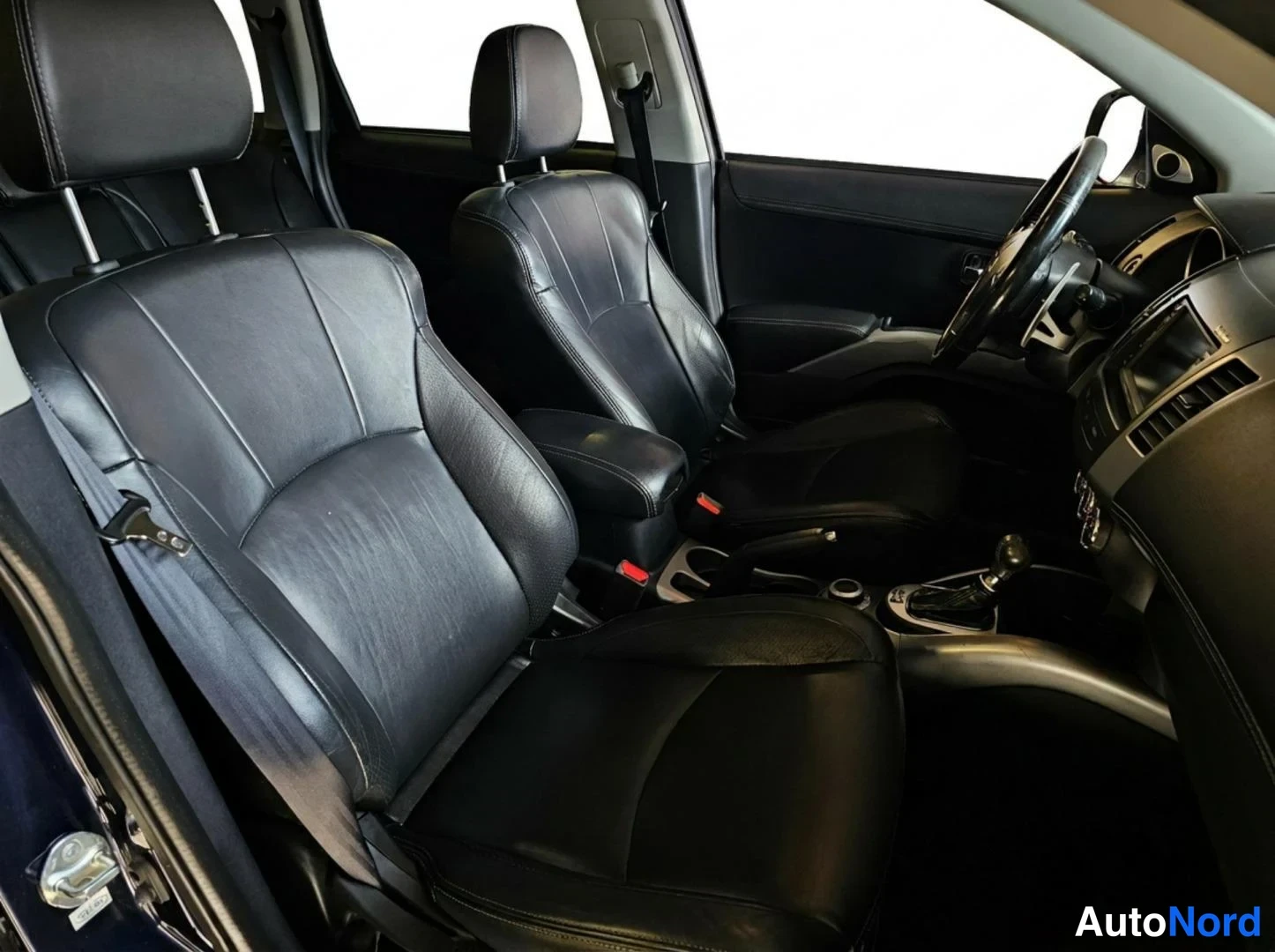 Sininen Mitsubishi Outlander 2012, etuistuimet, kuva 16