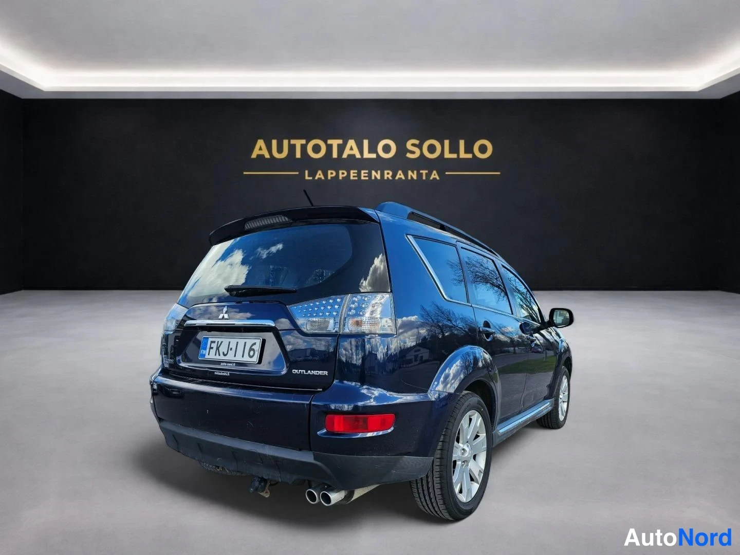 Sininen Mitsubishi Outlander 2012, takaviisto, kuva 6