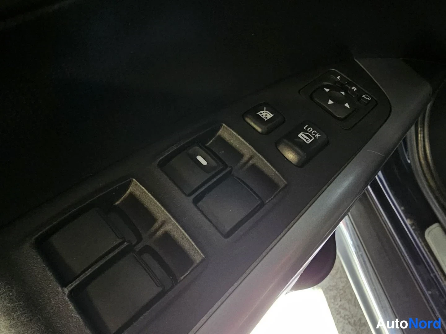 Sininen Mitsubishi Outlander 2012, yksityiskohta, kuva 21