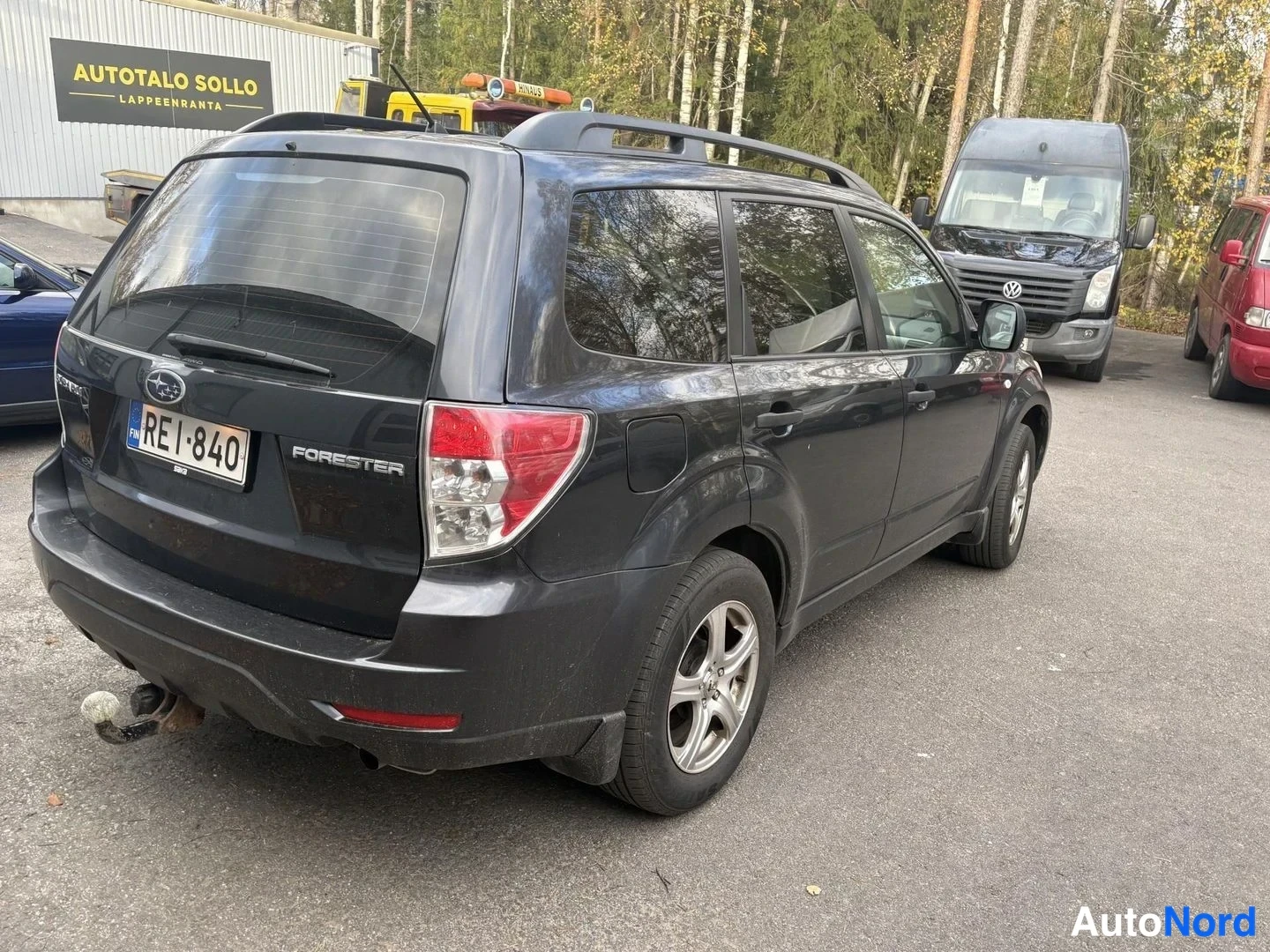 Harmaa Subaru Forester 2009, takaviisto, kuva 3
