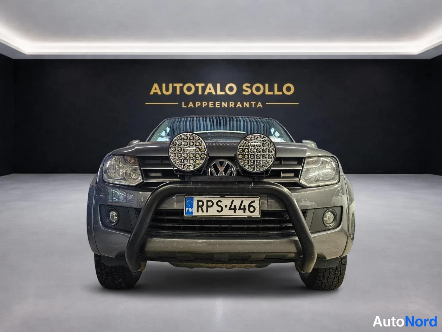 Harmaa Volkswagen Amarok 2012, edestä, kuva 3