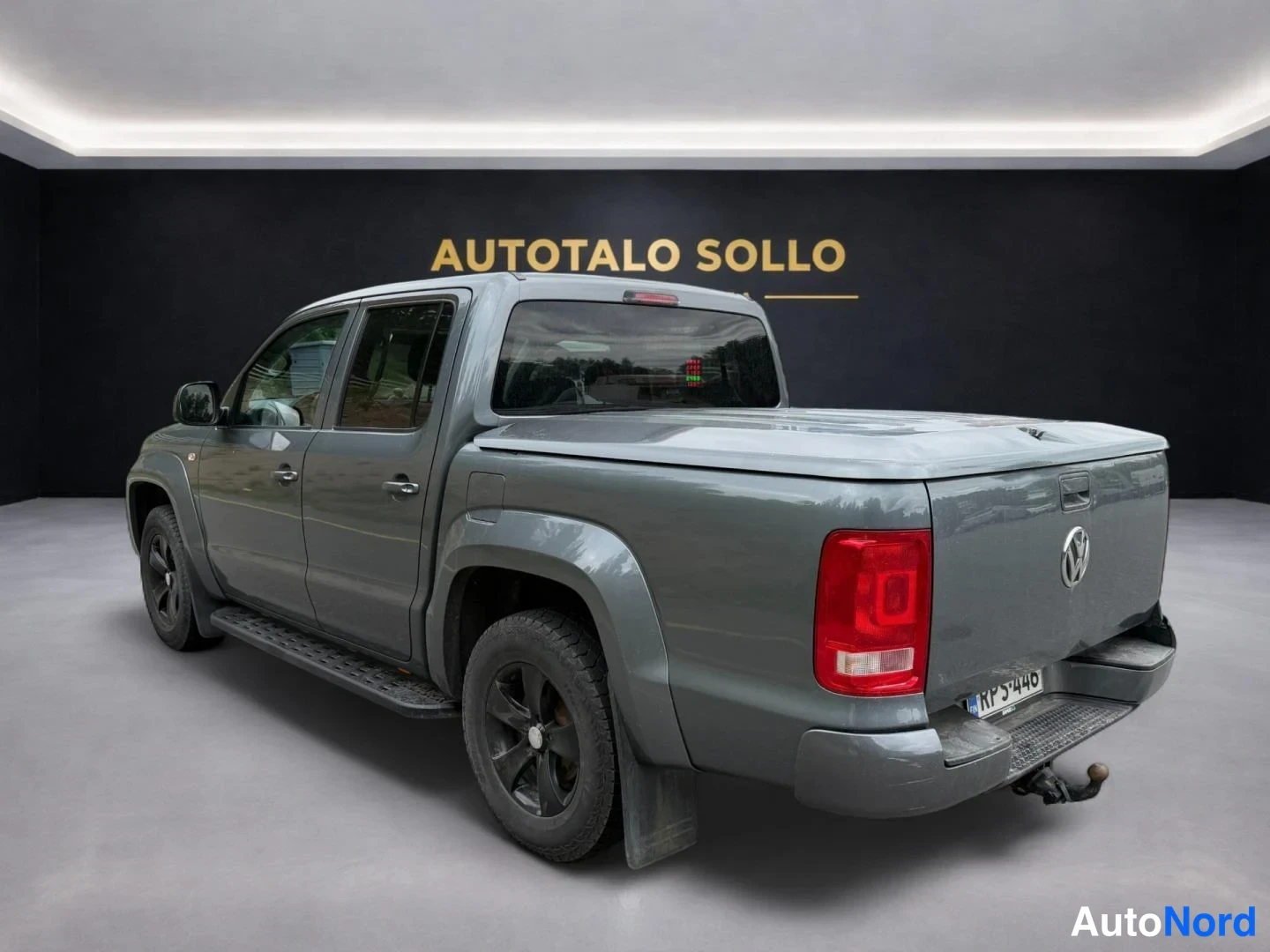 Harmaa Volkswagen Amarok 2012, takaviisto, kuva 4