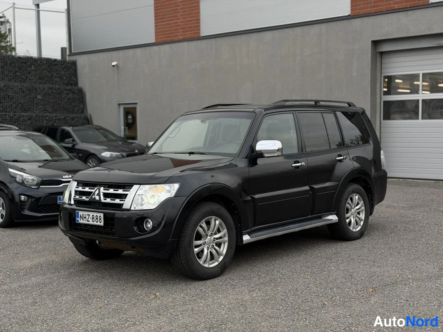 Mitsubishi Pajero 3,2 Di-D Premium Edition AT 2012