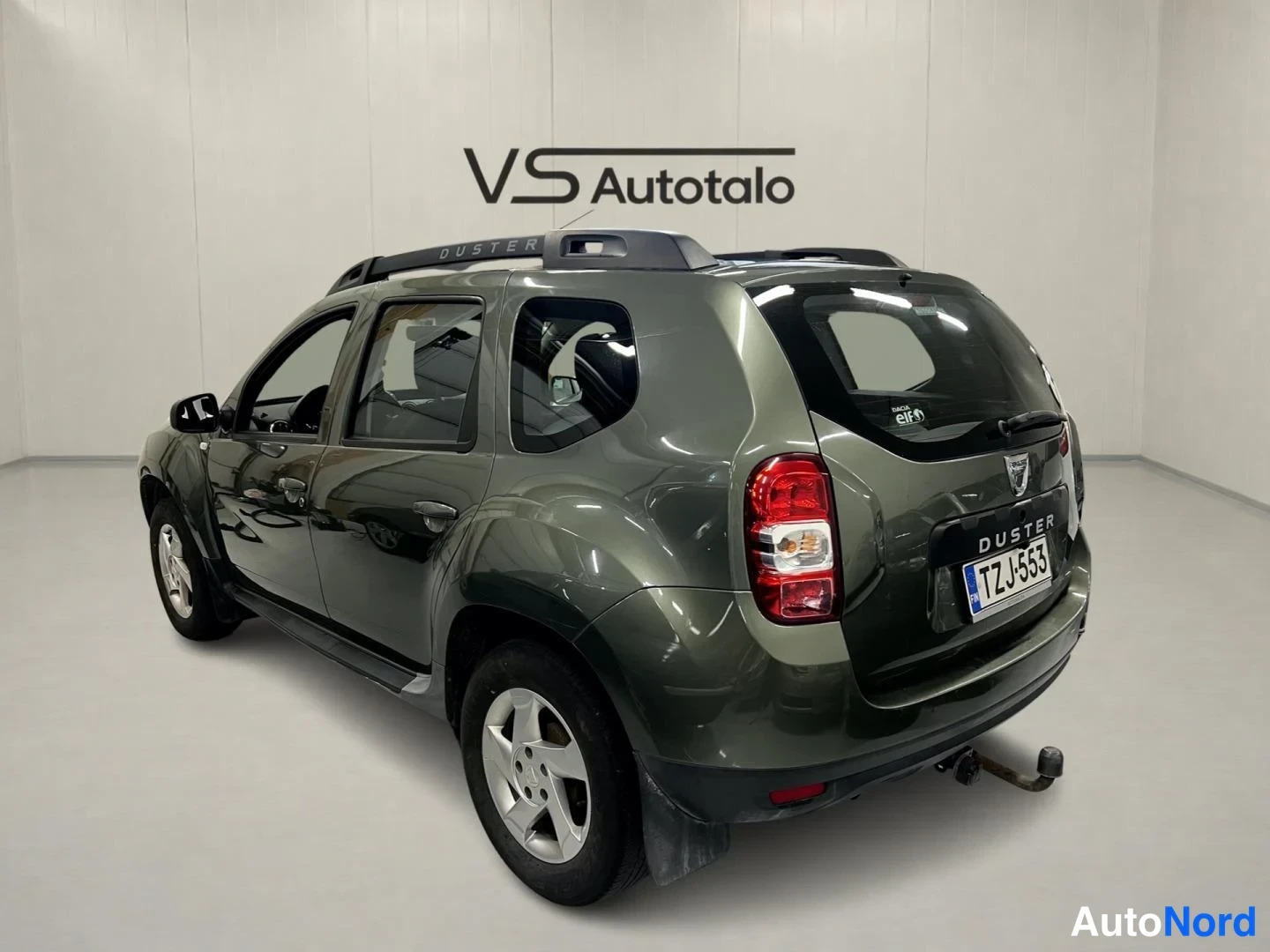 Vihreä Dacia Duster 2014, takaviisto, kuva 5