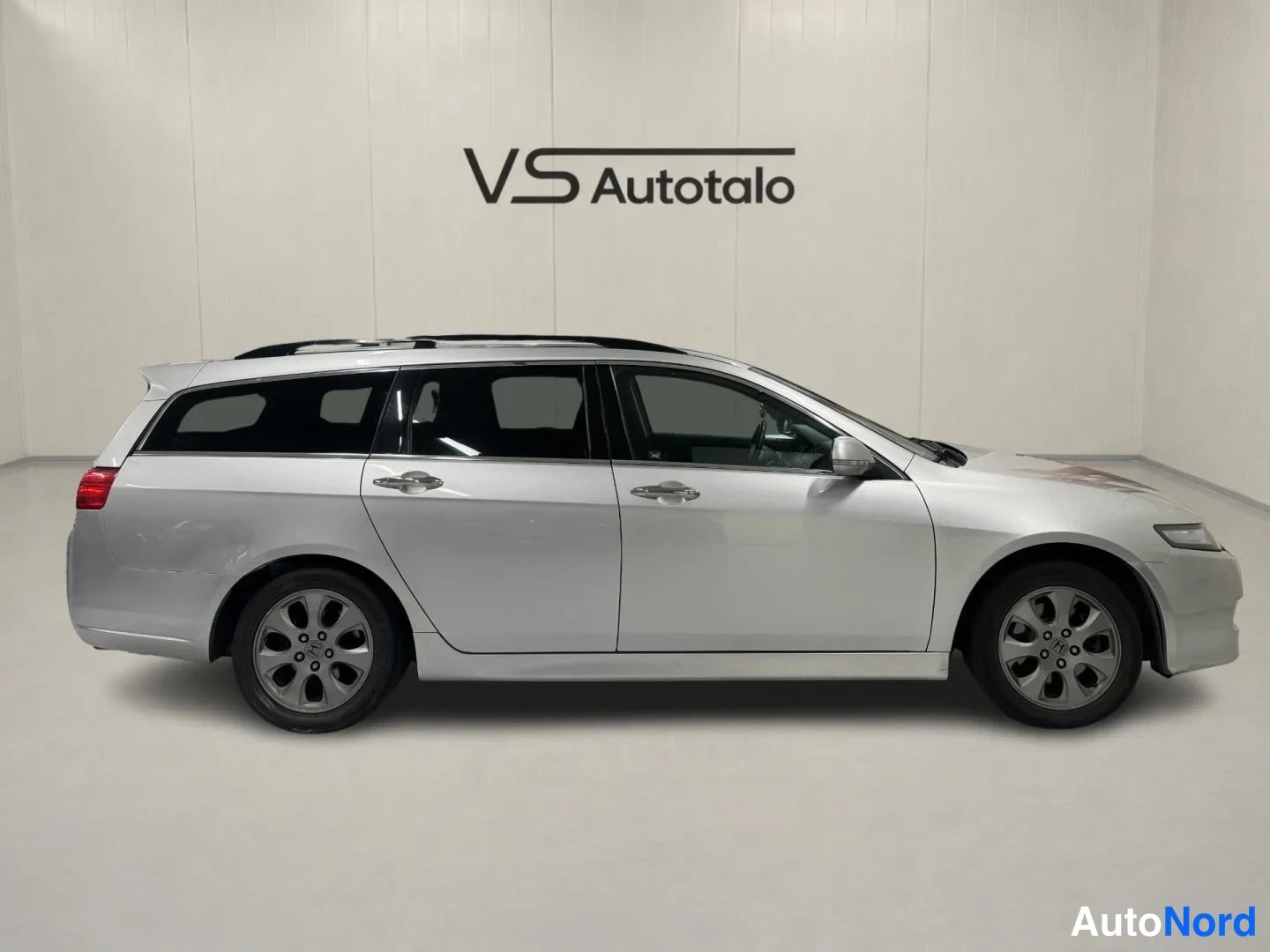 Harmaa Honda Accord Tourer 2008, takaviisto, kuva 4