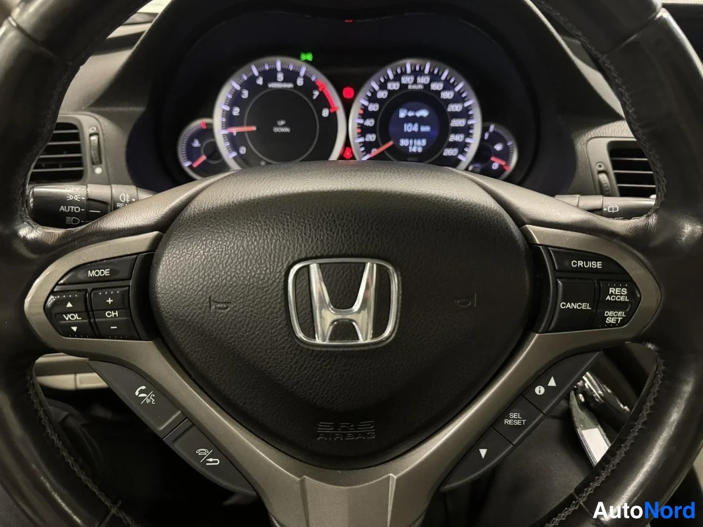 Harmaa Honda Accord Tourer 2011, yksityiskohta, kuva 13