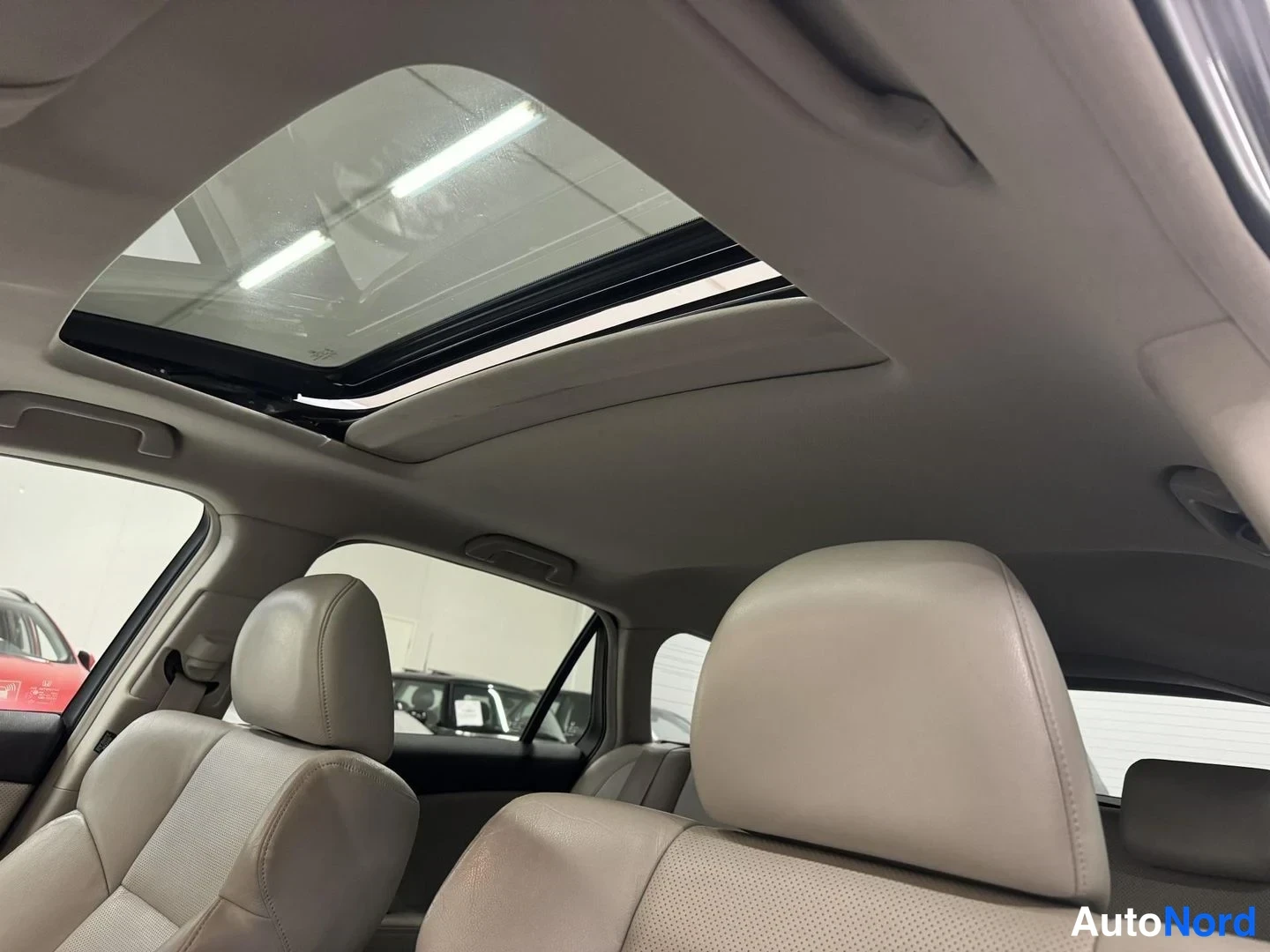 Harmaa Honda Accord Tourer 2011, ohjaamo, kuva 9