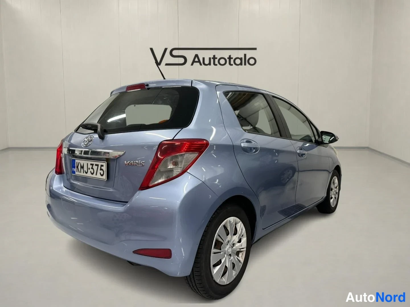 Sininen Toyota Yaris 2012, takaviisto, kuva 5