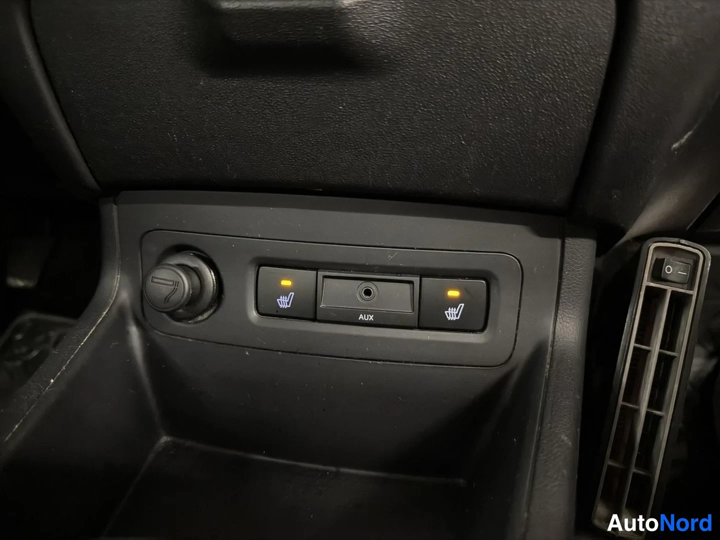 Punainen Hyundai i20 2014, yksityiskohta, kuva 14