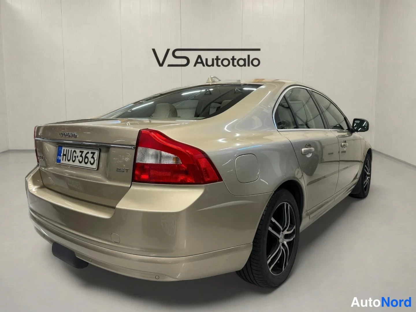 Keltainen Volvo S80 2007, takaviisto, kuva 4